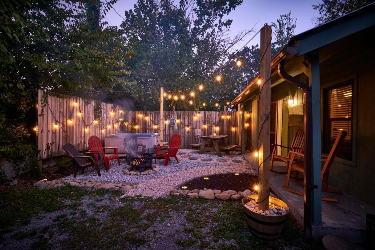 Steps From Downtown Pigeon Forge Parkway + Private Hottub And Firepit - Wifi - Firefly Bungalows Екстериор снимка